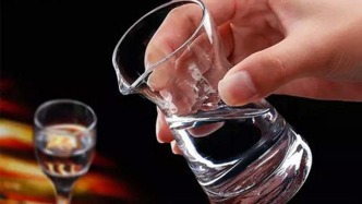 河北通报：一副市长在省委党校封闭培训期间违规聚餐饮酒，已被“双开”