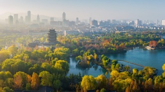 读懂城市｜凭泉水“冠绝天下”的济南，如何诠释优雅生活