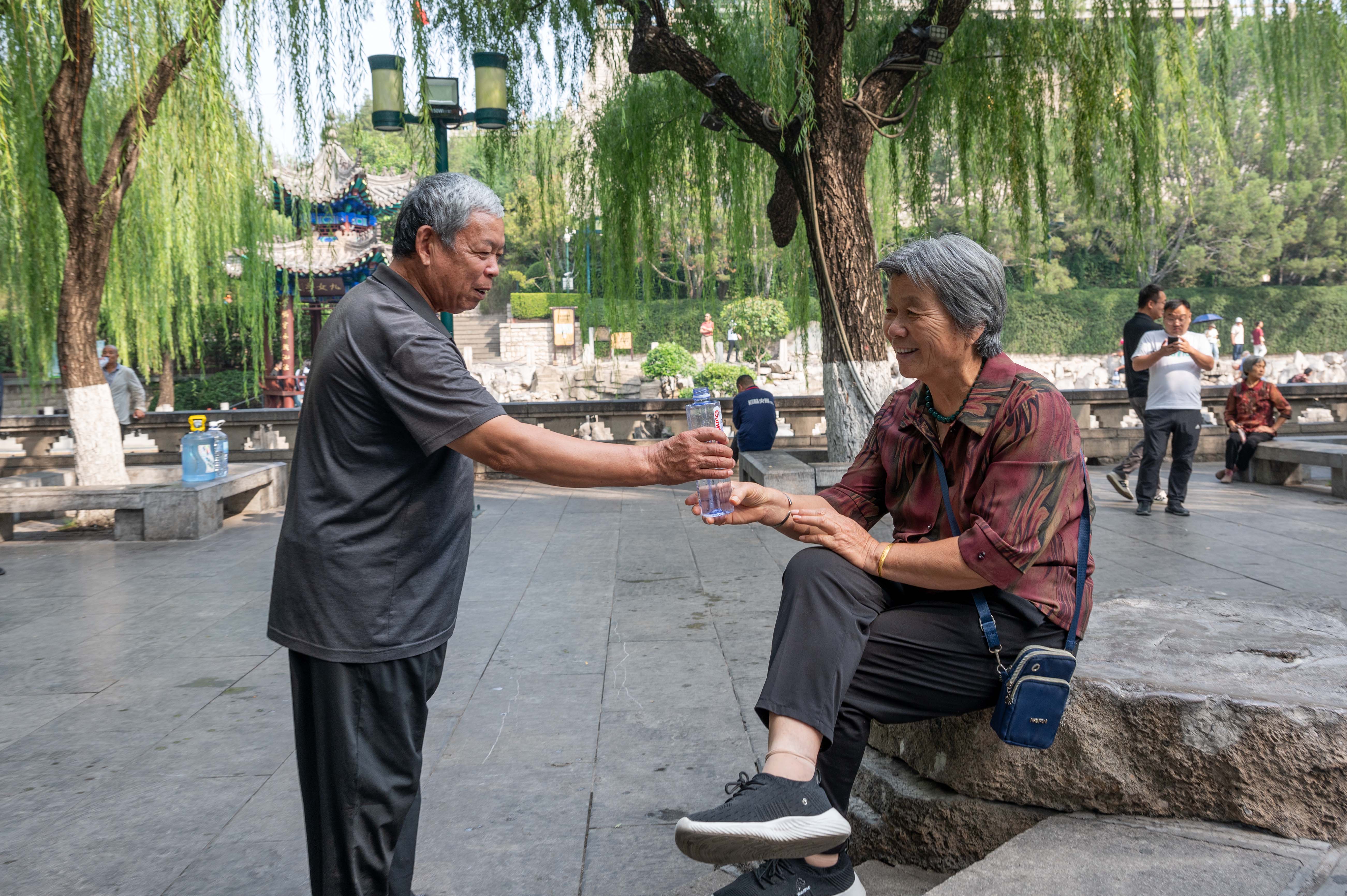https://imgpai.thepaper.cn/newpai/image/1727518662000_e1J6TB_1727695167000.jpg
