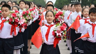 【央视快评】推动全社会尊崇英雄、学习英雄、争做英雄