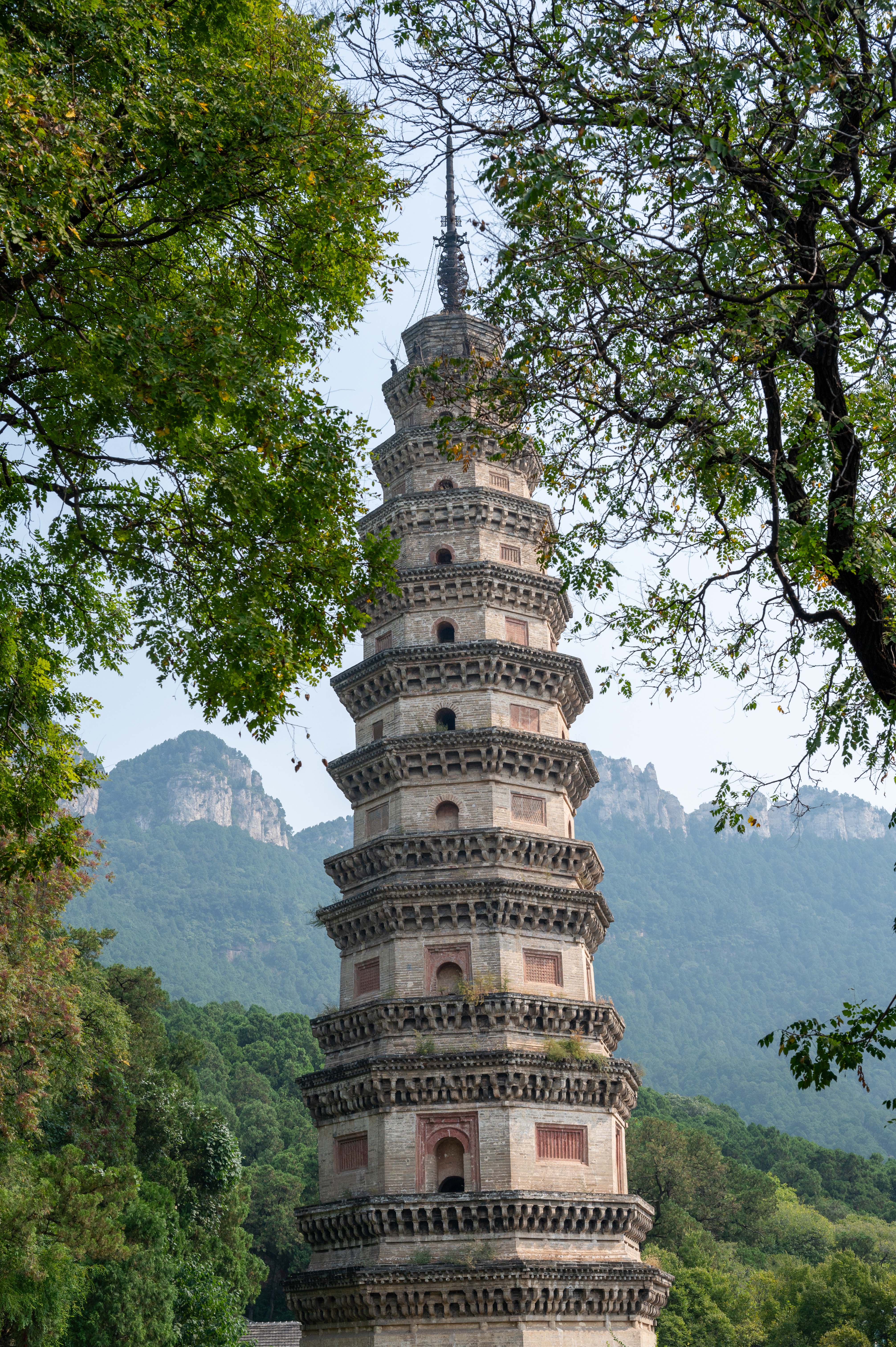 https://imgpai.thepaper.cn/newpai/image/1727673472000_swePGa_1727695760178.jpg