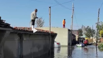 海水倒灌多處房屋被淹，遼寧盤錦消防緊急救援231戶群眾