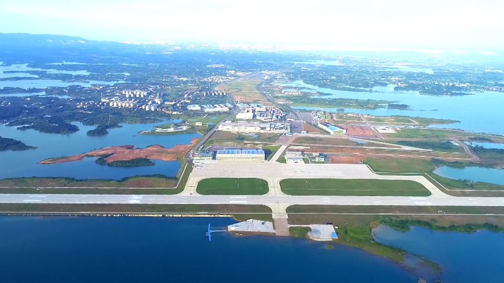 荆门“乘风逐浪”：水陆通用航空机场起飞，低空经济带火旅游