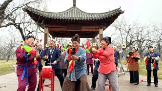 運城稷山國家板棗公園再現“古井澆園”