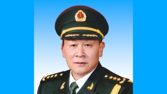 梁光烈同志生平