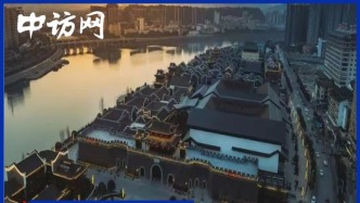 一座人造古城，“拖垮”一家上市公司