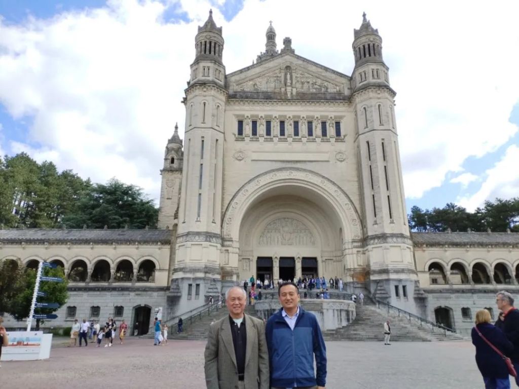 人类学家的下午茶｜“社会势差”之下，中国人类学家如何在西方社会做田野  第2张