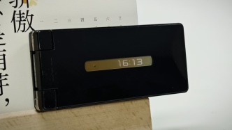 160元！我買了臺日本翻蓋機，搞清了小紅書復(fù)古手機爆紅的真相