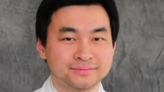 家人都想放棄，醫生卻勸他們堅持，最終他又活了8年到如今｜醫學的溫度
