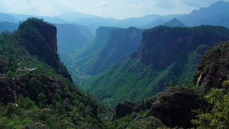 文化中国行·长江之歌｜金沙记忆：多面的老君山