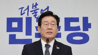 韩国最大在野党党首呼吁立刻逮捕并罢免尹锡悦