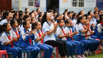 习近平和希望工程的故事