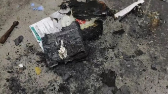 倍思充電寶充電約5小時后突然爆炸，消費者：簽保密協議才給補償款