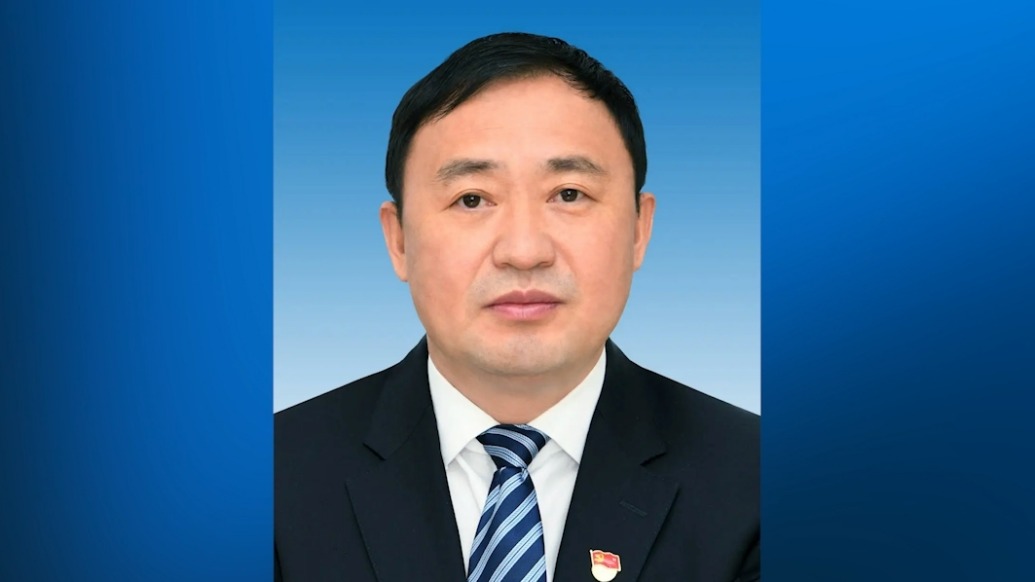 于海宇任内蒙古鄂尔多斯代市长