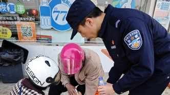 执勤路上遇事故 铁警伸手援助