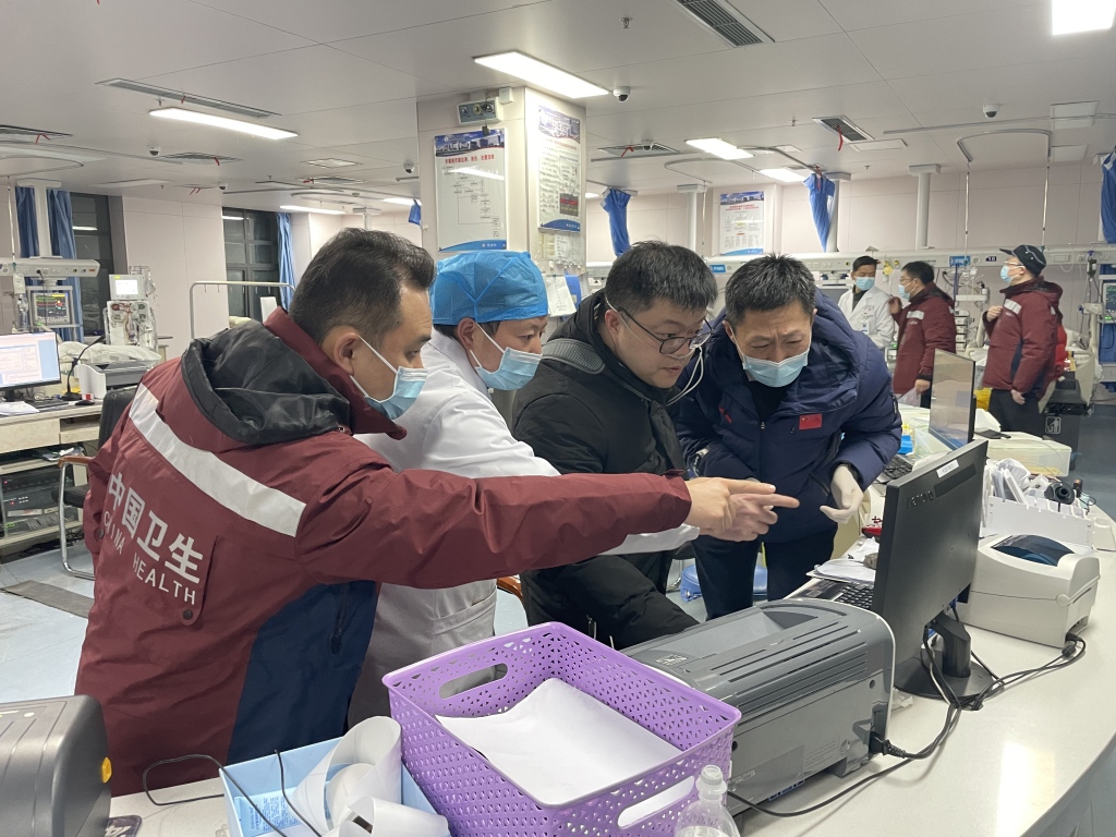 “马上要开展手术”，上海援藏医生已在日喀则市、定日县医院救治伤员