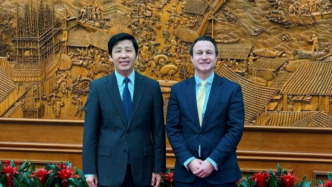 外交部军控司司长孙晓波会见英国外交发展部科技司司长琼斯