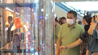 贝恩：预计今年中国内地奢侈品市场表现与去年持平，未来有望温和复苏