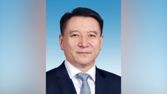 迪力夏提·柯德爾汗當選全國總工會副主席，此前在新疆任職