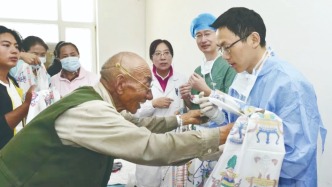 奮勇爭先實干家｜11年堅守，他讓數百位高原眼疾患者重見光明