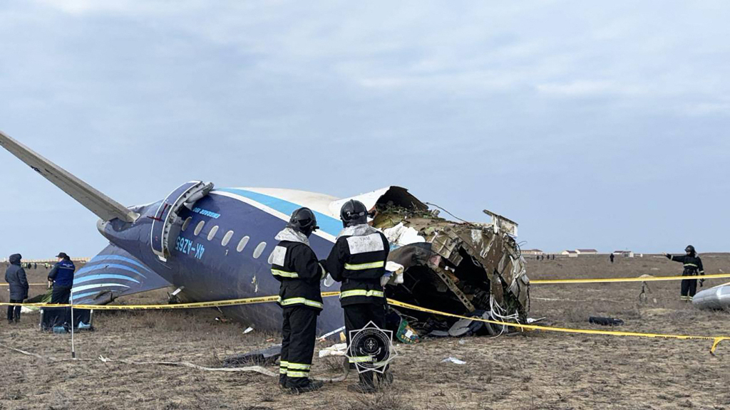 阿航空难初步调查报告：机身损伤疑为外部物体所致，排除鸟击