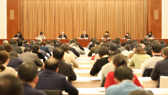 2025年上海市老干部工作会议召开