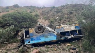 玻利維亞一客車發(fā)生交通事故，已致31人死亡