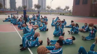 媒體評北京中小學“體育八條”：輕考核重興趣讓學生真正愛上體育