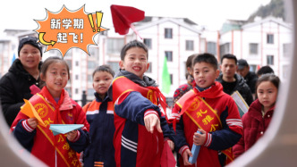 元气满满！开学季“表情包”里的青春模样