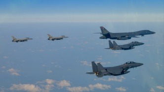 韓美舉行聯合空中演習，美軍B-1B戰略轟炸機參與
