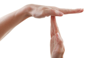 中华儿促会：要求素质人才教育工作委员会停止与“韶华杯”活动的一切合作