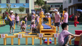 武平县要求小学、幼儿园加强客家话课程建设，并倡议家长配合