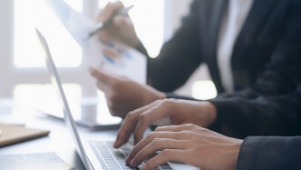 远东发展：4720万英镑出售英国酒店及市政厅物业，增加流动资金及减少资产负债