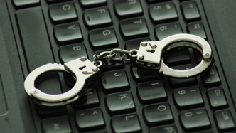 “交易大廳爆滿是花錢請人”？蘇州一中介傳播不實言論被刑拘