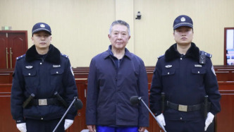 貴州省公安廳交管局原局長施長征獲刑12年：將369發(fā)手槍彈存放家中
