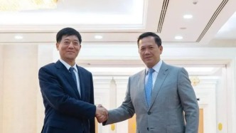 公安部部長助理劉忠義拜會柬埔寨首相，就加強打擊電詐合作等交換意見