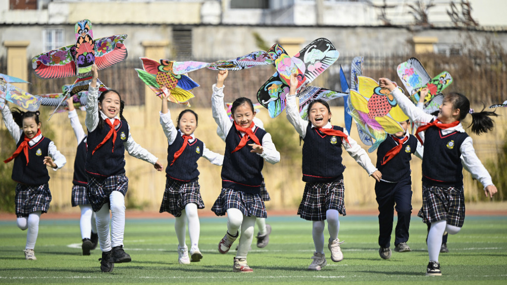 教育部：去年新增优质中小学学位1017万个