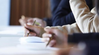 人民日报：架起高效畅通的民意桥梁