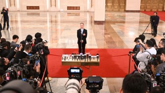 李云澤：將研究提高消費貸款額度，延長消費貸款期限