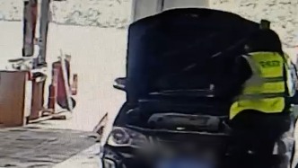 315維權(quán)丨高速上引擎蓋掀起砸車(chē)頂，機(jī)動(dòng)車(chē)檢測(cè)公司稱(chēng)不存在“沒(méi)蓋好”