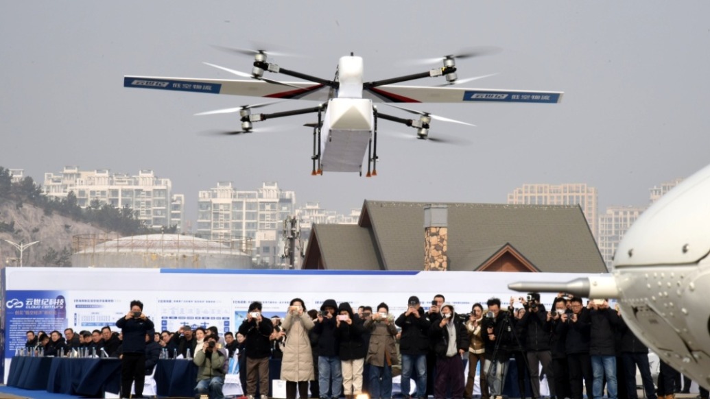 工人日报：从“飞起来”到“用起来”，低空经济如何迎风而上