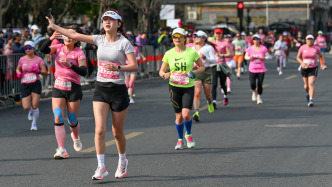 魔都眼｜2025上海女子半马：7000名选手开跑