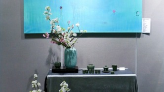她們用繪畫與青瓷，辦了一場(chǎng)春天的展覽