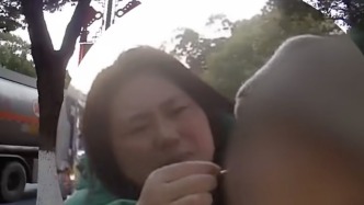 南京救助91歲摔倒老人的綠衣小姐姐找到了
