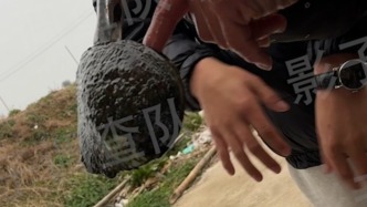 影子暗访｜蚌农演示揭露无良开蚌直播间提前塞珠手法