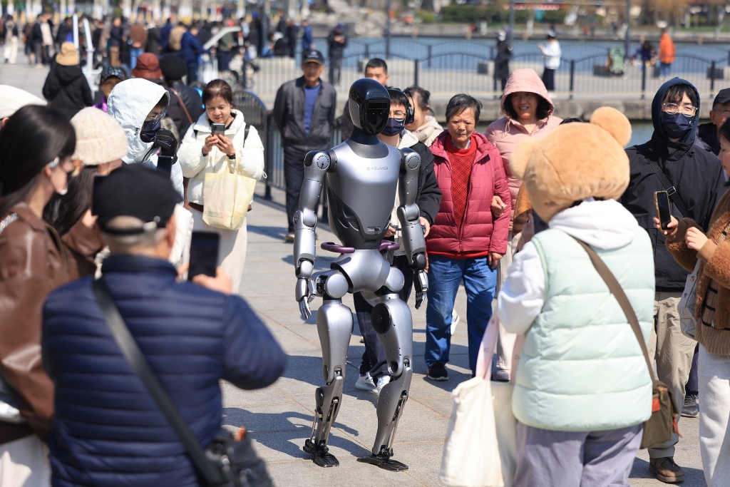 上海浦东：将聚焦人形机器人、大模型等赛道，打造特色园区地标