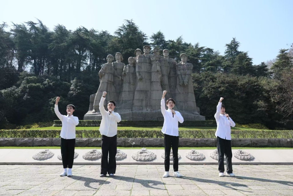 上海龙华、南京雨花台，两地烈士陵园互赠桃梅缅怀革命先烈