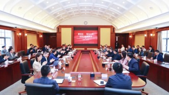 上海靜安區領導走訪復旦大學：在機器人學科建設、基礎教育等領域合作