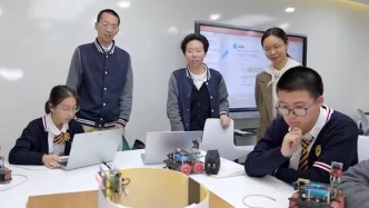 AI“智”變校園！上海這所高中展現(xiàn)學(xué)生自主學(xué)習(xí)新生態(tài)