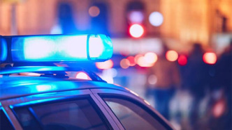 阿拉善巴丹吉林沙漠一辆自驾游猛禽翻车致人伤亡，警方已介入